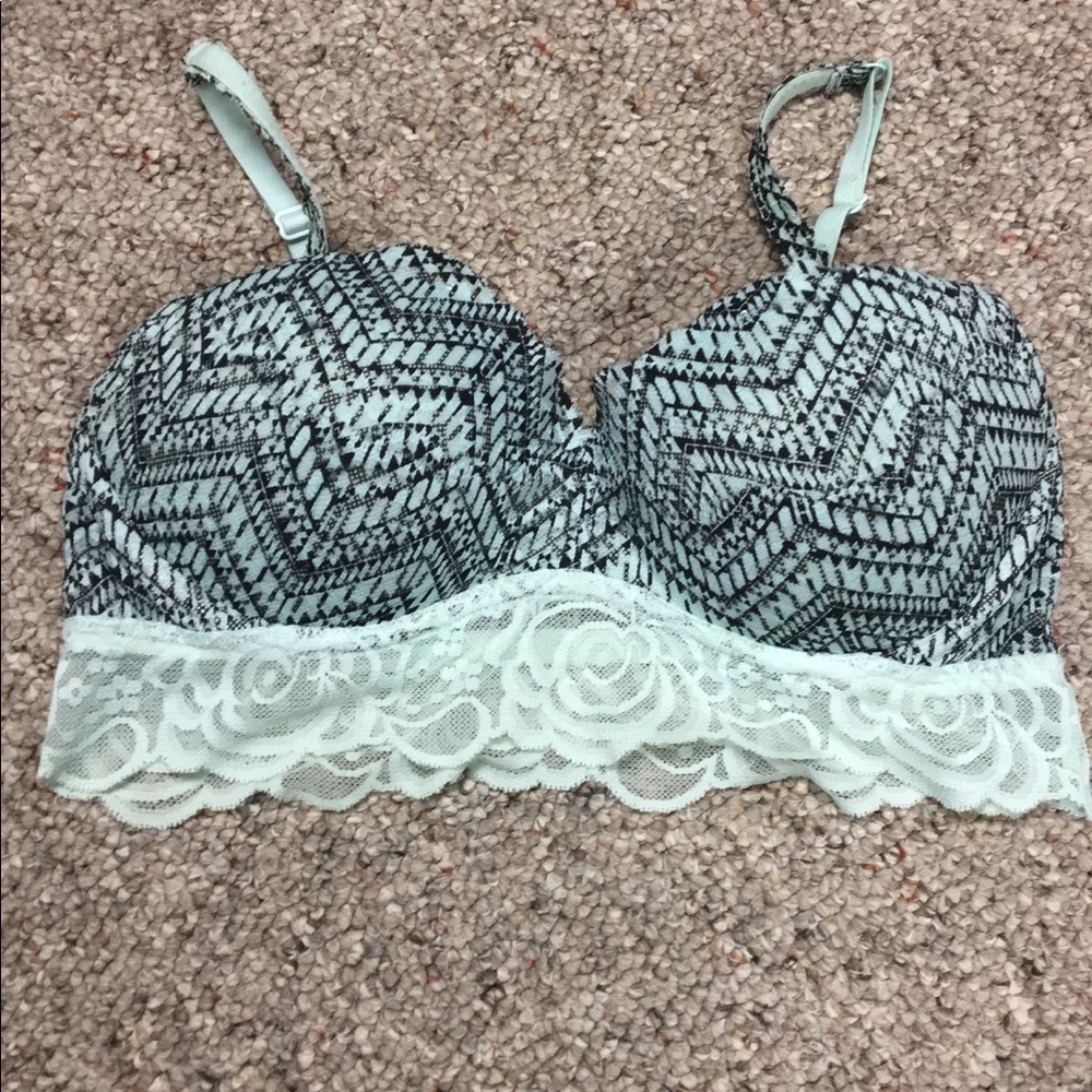 Pink bra let